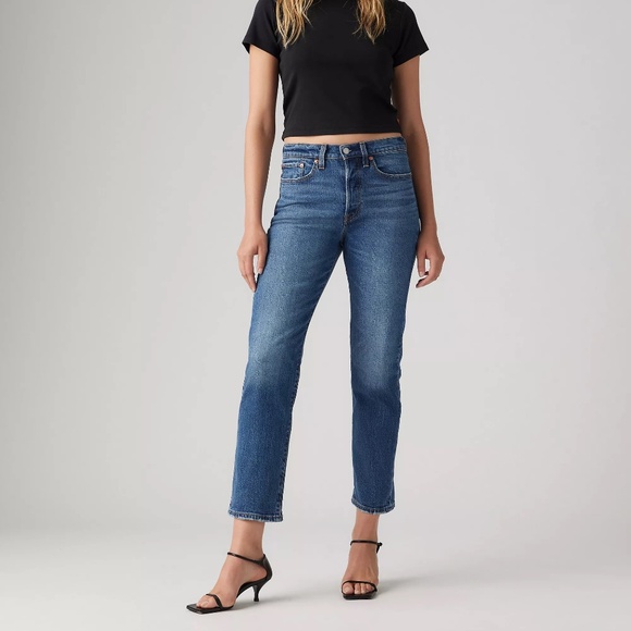 Levi’s Wedgie Straight Jean - Picture 1 of 7
